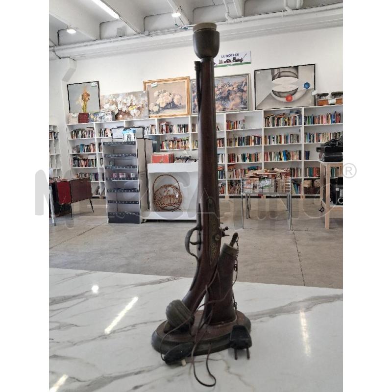 LAMPADA PISTOLA SPAGNOLA PORTALAMPADA CERAMICA | Mercatino dell'Usato San giorgio del sannio 1