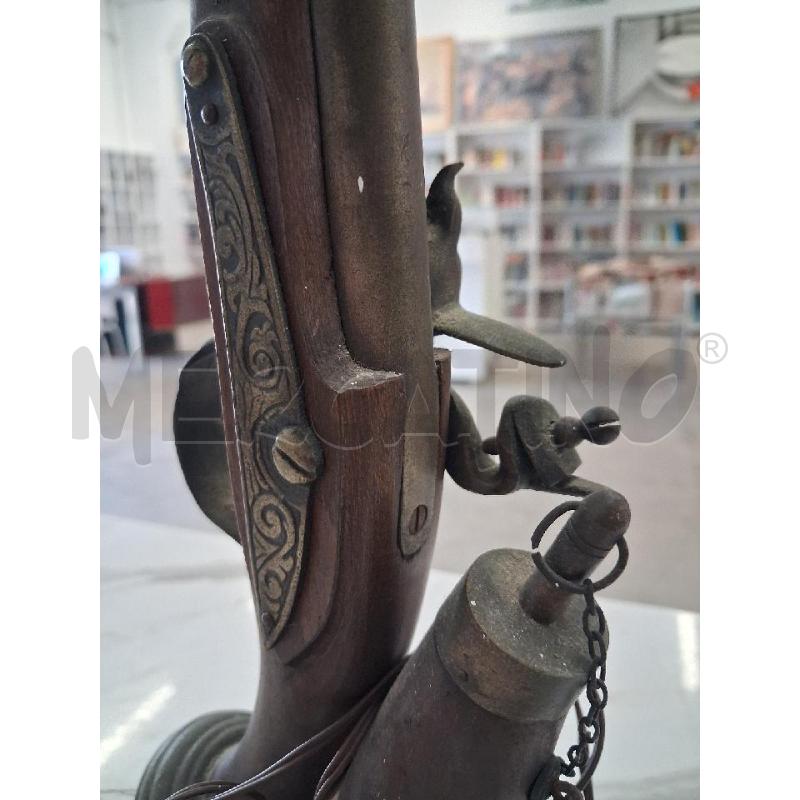 LAMPADA PISTOLA SPAGNOLA PORTALAMPADA CERAMICA | Mercatino dell'Usato San giorgio del sannio 4