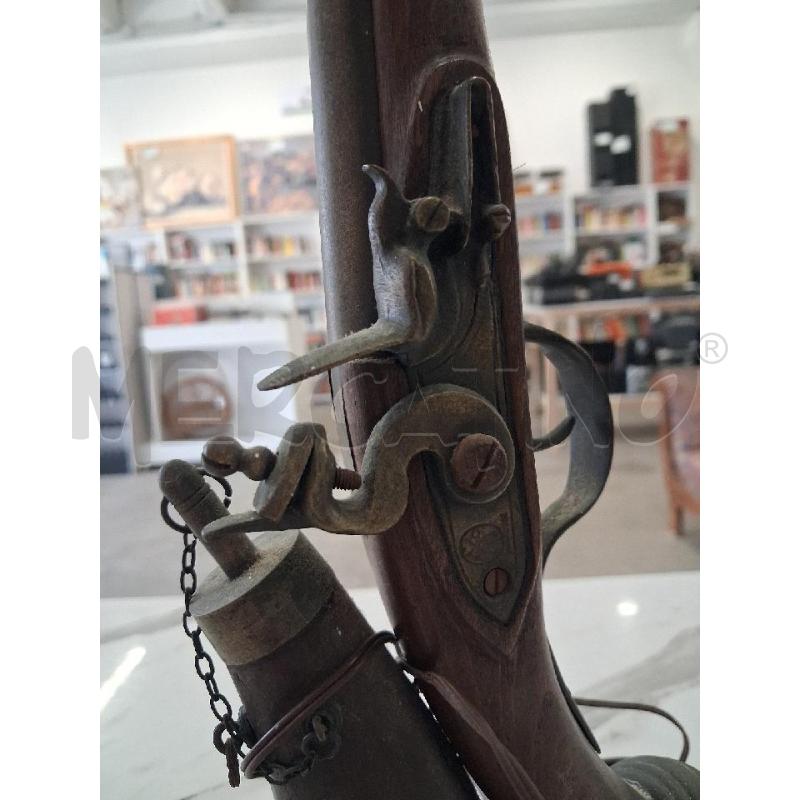 LAMPADA PISTOLA SPAGNOLA PORTALAMPADA CERAMICA | Mercatino dell'Usato San giorgio del sannio 5