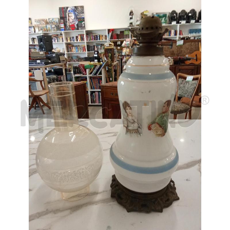 LAMPADA VETRO OPALINA BASE METALLO  | Mercatino dell'Usato San giorgio del sannio 1