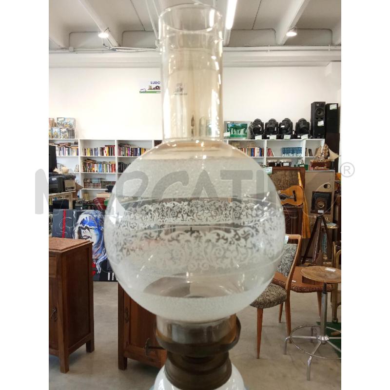 LAMPADA VETRO OPALINA DISEGNO DAMA CAVALIERE  | Mercatino dell'Usato San giorgio del sannio 2
