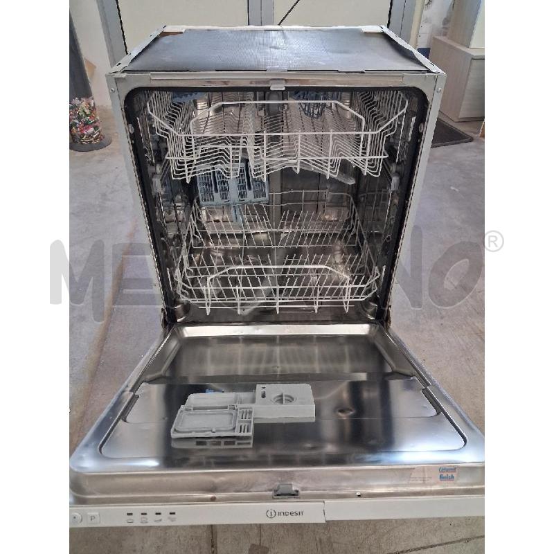 LAVASTOVIGLIE INDESIT DA INCASSO  | Mercatino dell'Usato San giorgio del sannio 4