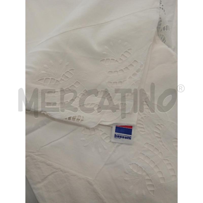 LENZUOLO MATRIMONIALE BIANCO 2 FEDERE INTAGLI BASSETTI  | Mercatino dell'Usato San giorgio del sannio 2