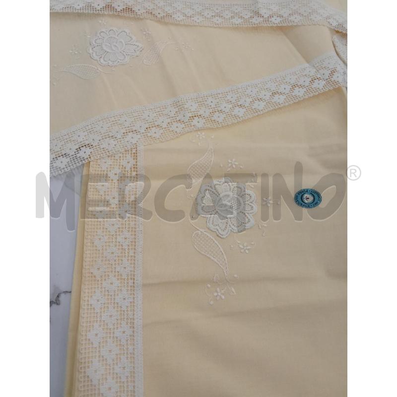 LENZUOLO MATRIMONIALE GIALLO RICAMI BIANCHI 100 COTONE  | Mercatino dell'Usato San giorgio del sannio 2