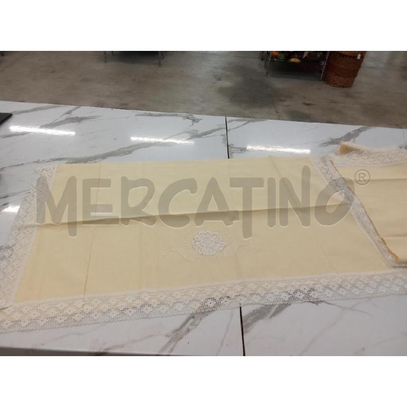 LENZUOLO MATRIMONIALE GIALLO RICAMI BIANCHI 100 COTONE  | Mercatino dell'Usato San giorgio del sannio 3