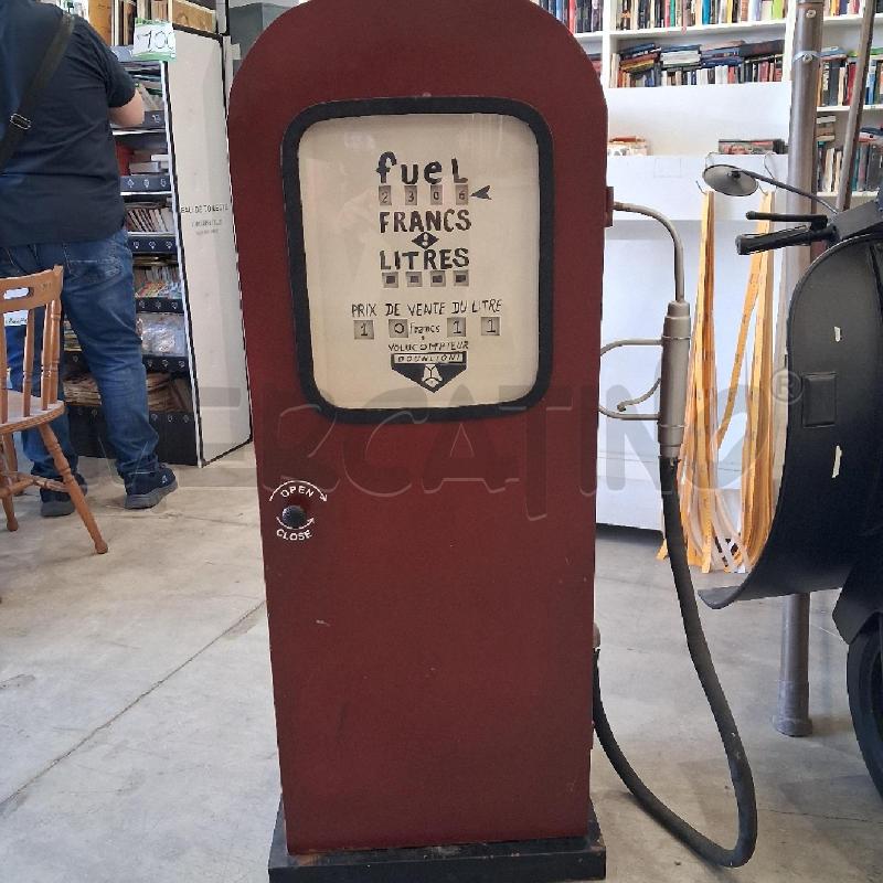 MOBILE CONTENITORE FORMA POMPA DI BENZINA  | Mercatino dell'Usato San giorgio del sannio 1