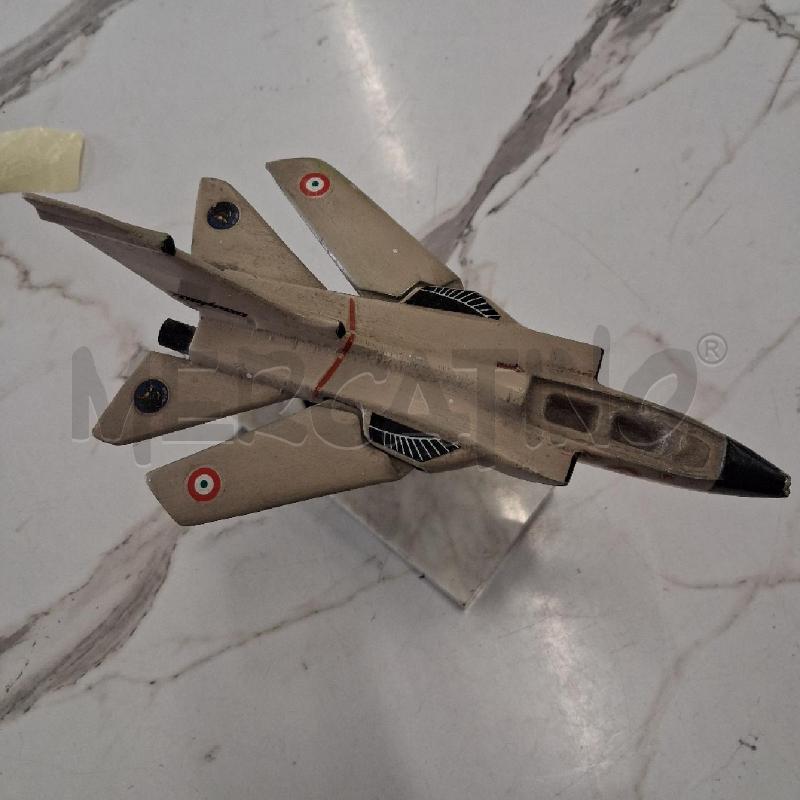 MODELLINO AEREOPLANO GRIGIO TORNADO  | Mercatino dell'Usato San giorgio del sannio 2
