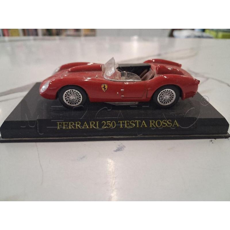MODELLINO AUTO FERRARI 250 TESTA ROSSA  | Mercatino dell'Usato San giorgio del sannio 1