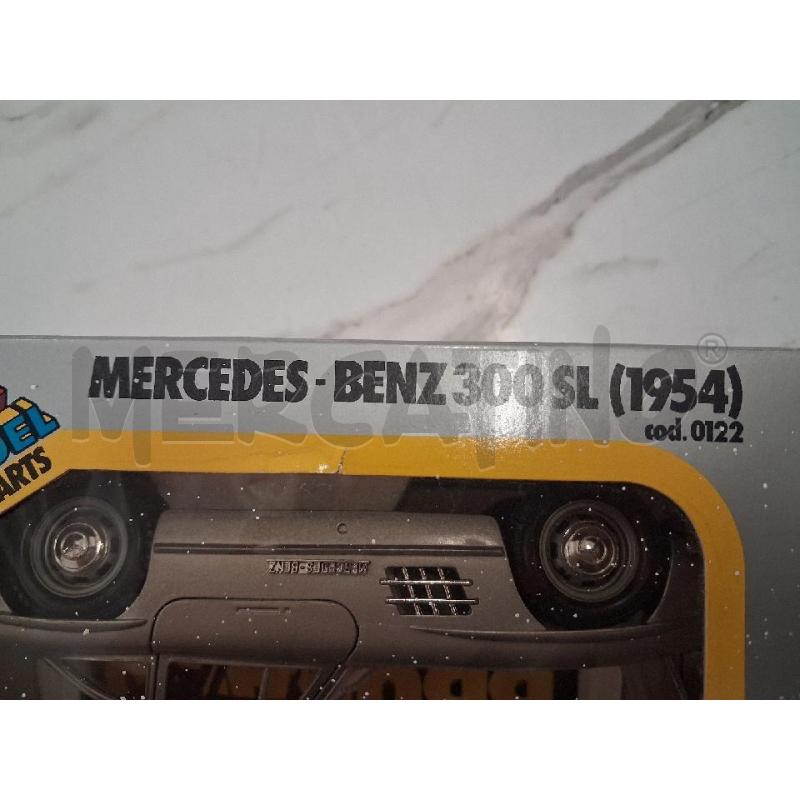 MODELLINO BURAGO MERCEDES BENZ 300SL  | Mercatino dell'Usato San giorgio del sannio 5