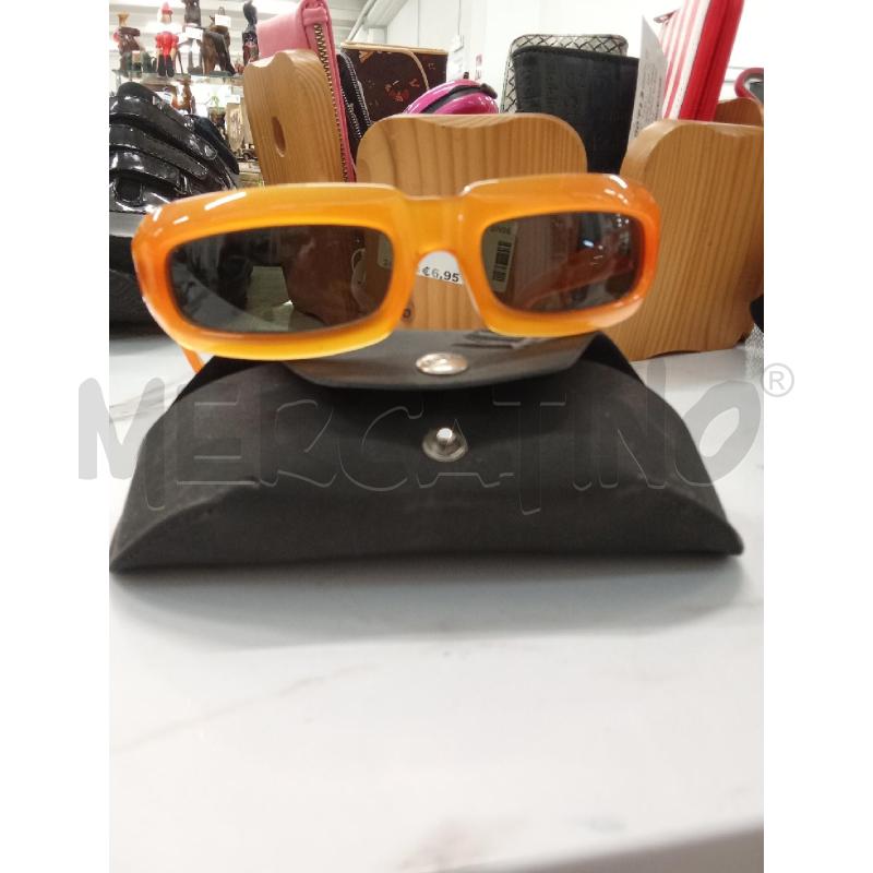 OCCHIALI DA SOLE ARANCIO GIANNI VERSACE VERSUS  MOD E48 | Mercatino dell'Usato San giorgio del sannio 2