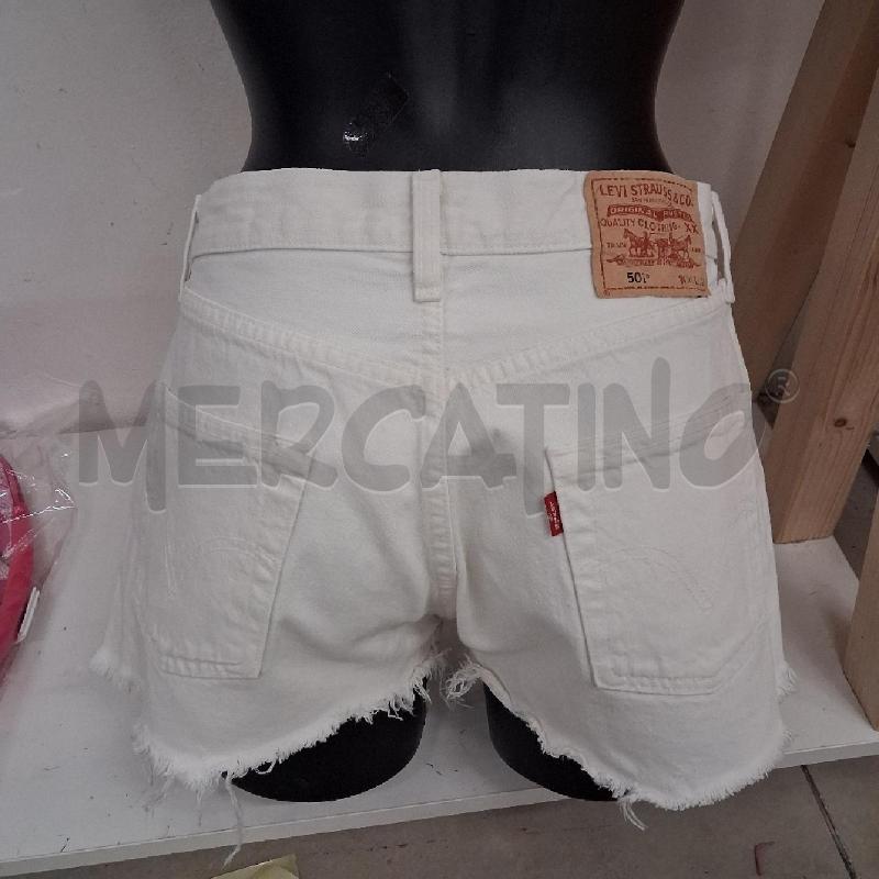PANTALONCINO DONNA BIANCO SFRANGIATO  LEVIS | Mercatino dell'Usato San giorgio del sannio 3