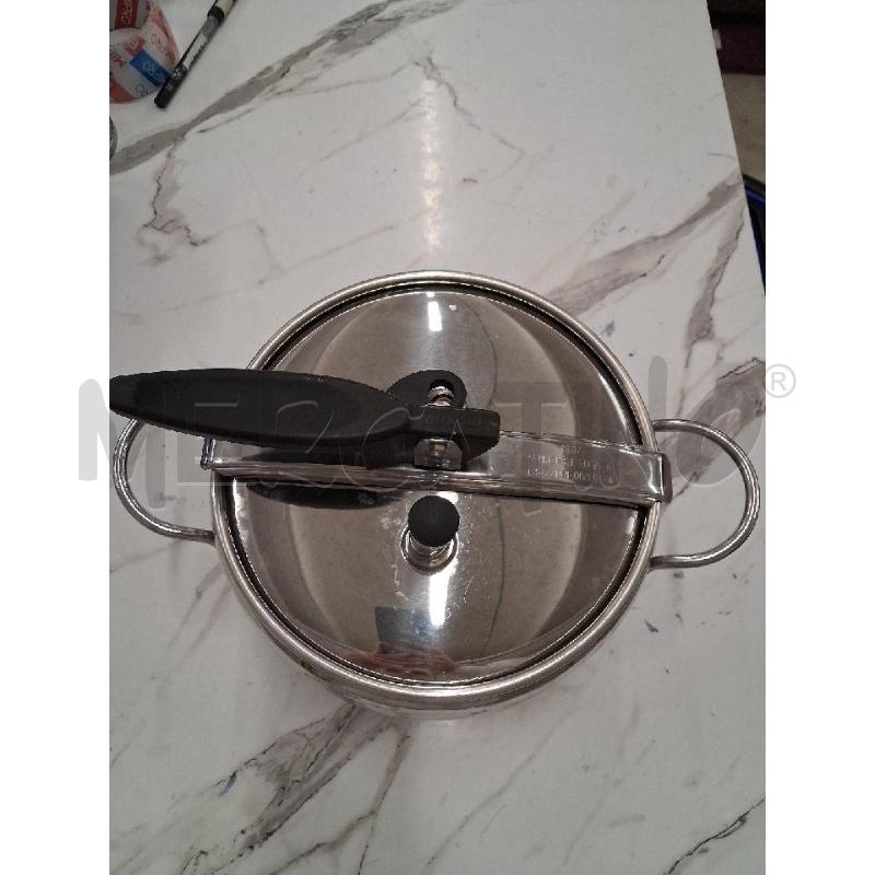 PENTOLA A PRESSIONE ACCIAIO INOX | Mercatino dell'Usato San giorgio del sannio 2