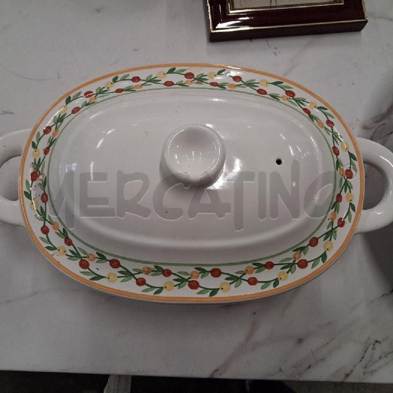 PIROFILA TERRACOTTA SMALTATA CON COEPRCHIO ARANCE  | Mercatino dell'Usato San giorgio del sannio 1