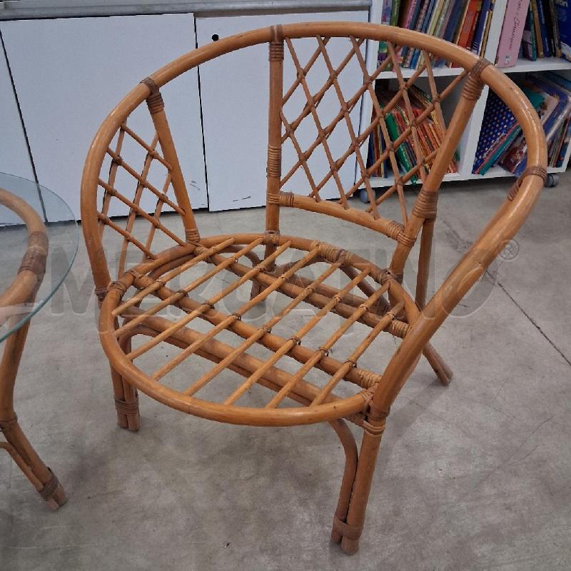 POLTRONA GIARDINO +TAVOLINO VETRO  | Mercatino dell'Usato San giorgio del sannio 4