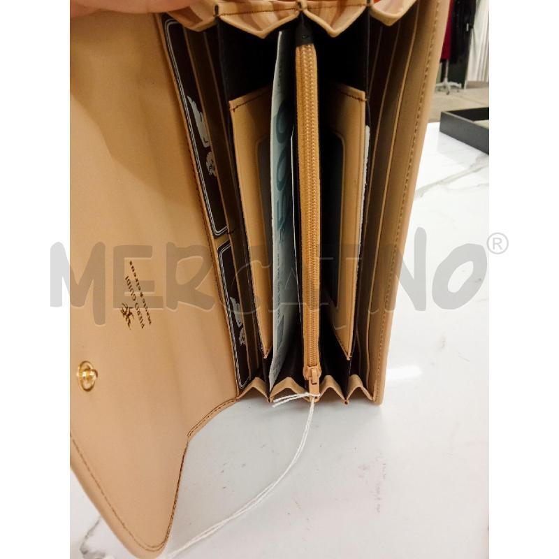 PORTA FOGLIO PIERO GUIDI MARRONE DET.BEIGE DIS.VARIO | Mercatino dell'Usato San giorgio del sannio 4