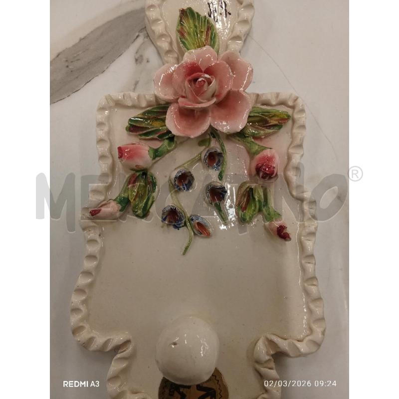 PORTA LETTERE + PORTACHIAVI + APPENDIABITI CERAMICA FIORI PICCOLI DIFETTI  | Mercatino dell'Usato San giorgio del sannio 4