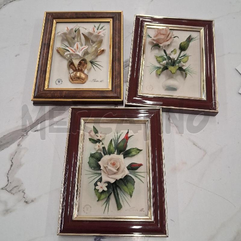 QUADRETTI TRIS C LEGNO RILIEVO ROSELLINE CAPODIMONTE  | Mercatino dell'Usato San giorgio del sannio 1