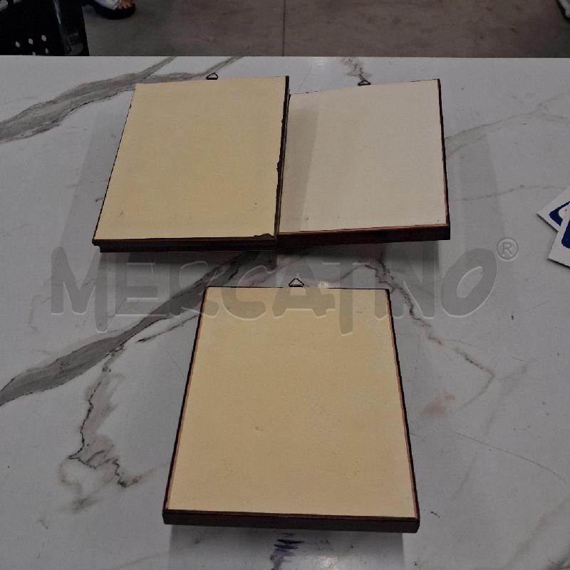 QUADRETTI TRIS C LEGNO RILIEVO ROSELLINE CAPODIMONTE  | Mercatino dell'Usato San giorgio del sannio 2