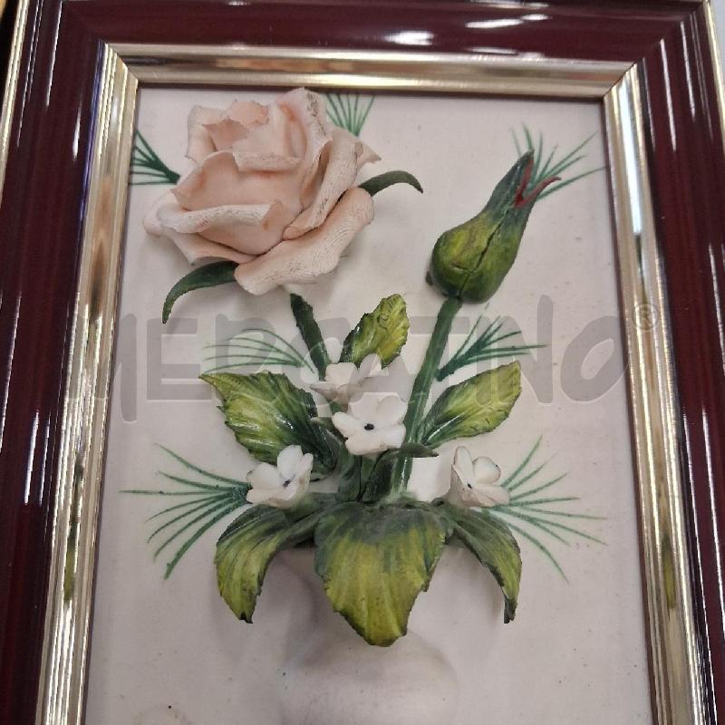 QUADRETTI TRIS C LEGNO RILIEVO ROSELLINE CAPODIMONTE  | Mercatino dell'Usato San giorgio del sannio 3