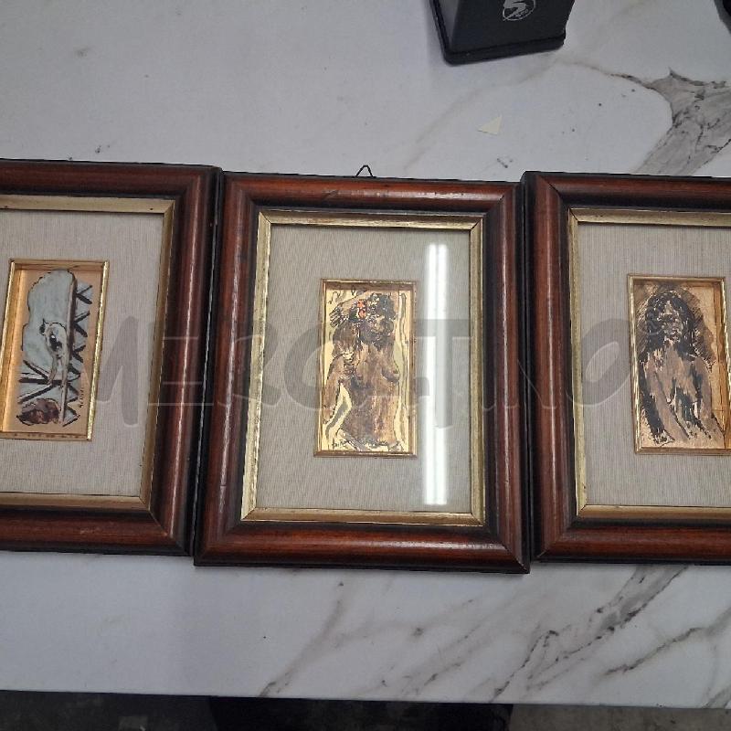 QUADRETTI TRIS DISEGNO DONNA SU LAMINA DORATA  | Mercatino dell'Usato San giorgio del sannio 1
