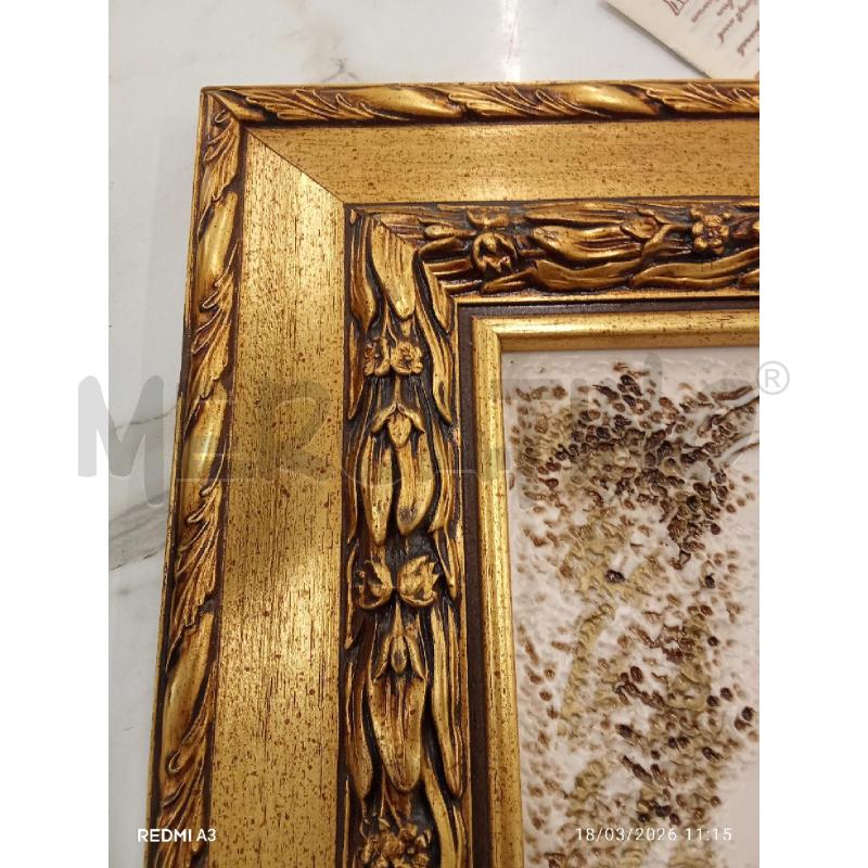 QUADRO C DORATA BASSORILIEVO RESINA ROMANTICO | Mercatino dell'Usato San giorgio del sannio 4