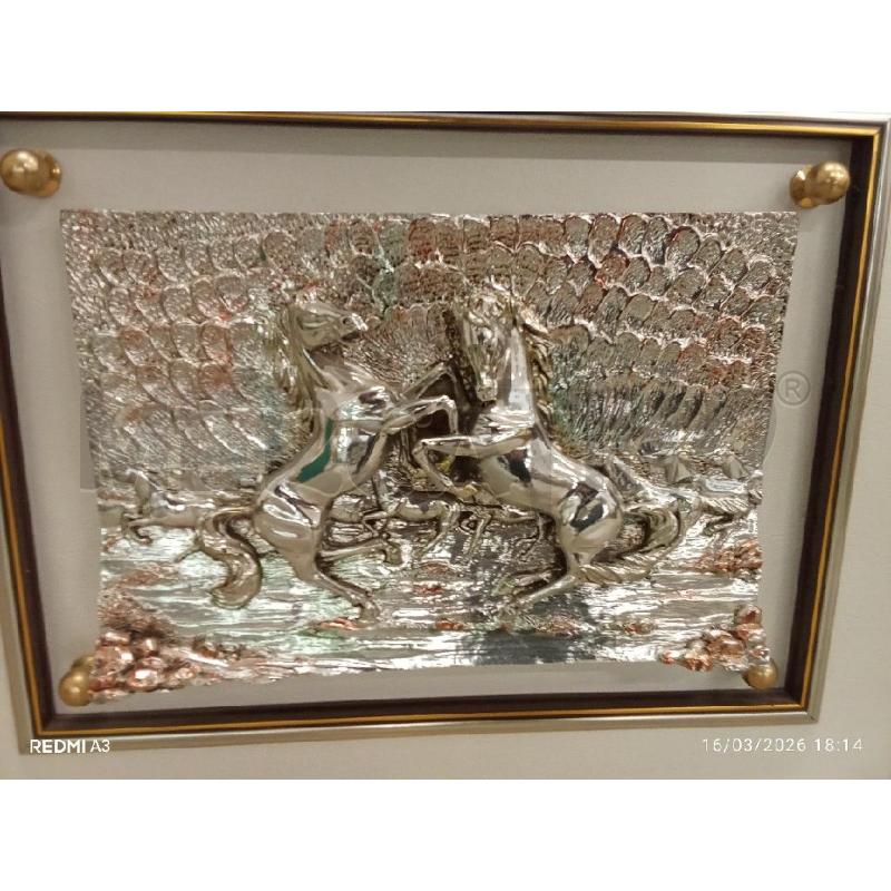 QUADRO C DORATA GRIGIA BASSORILIEVO CAVALLI  | Mercatino dell'Usato San giorgio del sannio 3