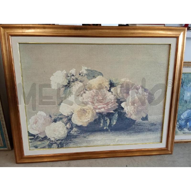 QUADRO C DORATA VASO CON ROSELLINE BIANCHE  | Mercatino dell'Usato San giorgio del sannio 1