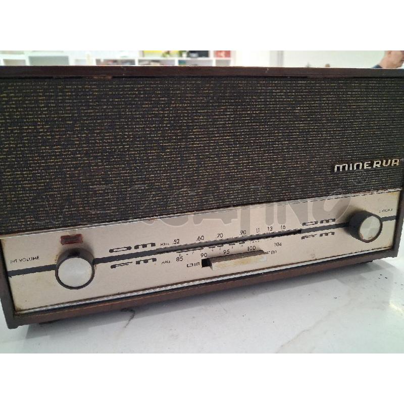 RADIO VINTAGE MINERVA DA SISTEMARE  | Mercatino dell'Usato San giorgio del sannio 3