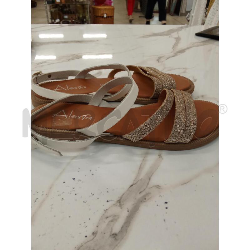 SANDALI DONNA FLAT CON FASCE DORATE ALESYA  | Mercatino dell'Usato San giorgio del sannio 3