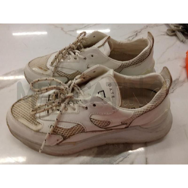 SCARPE DONNA BIANCHE DA PULIRE DATE FUGA  | Mercatino dell'Usato San giorgio del sannio 3