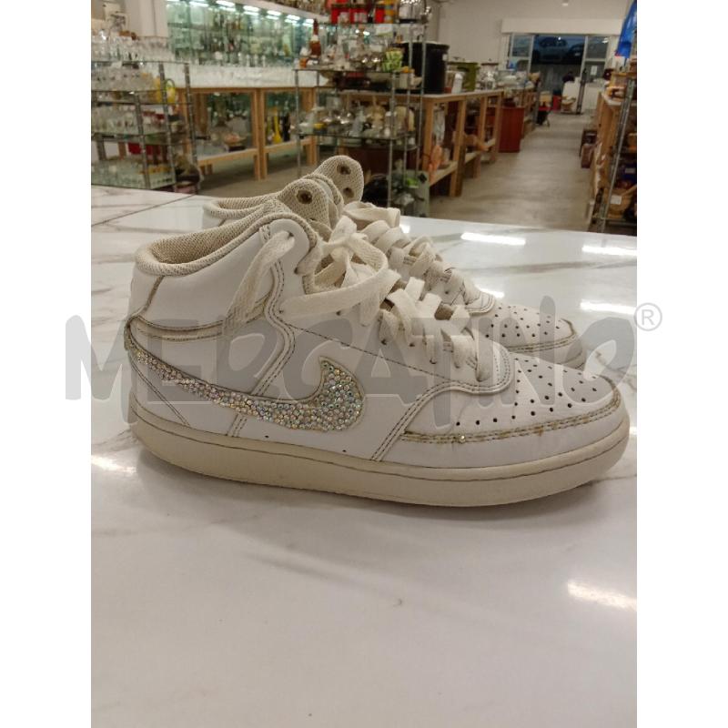 SCARPE DONNA BIANCHE NIKE BRILLANTINI | Mercatino dell'Usato San giorgio del sannio 1