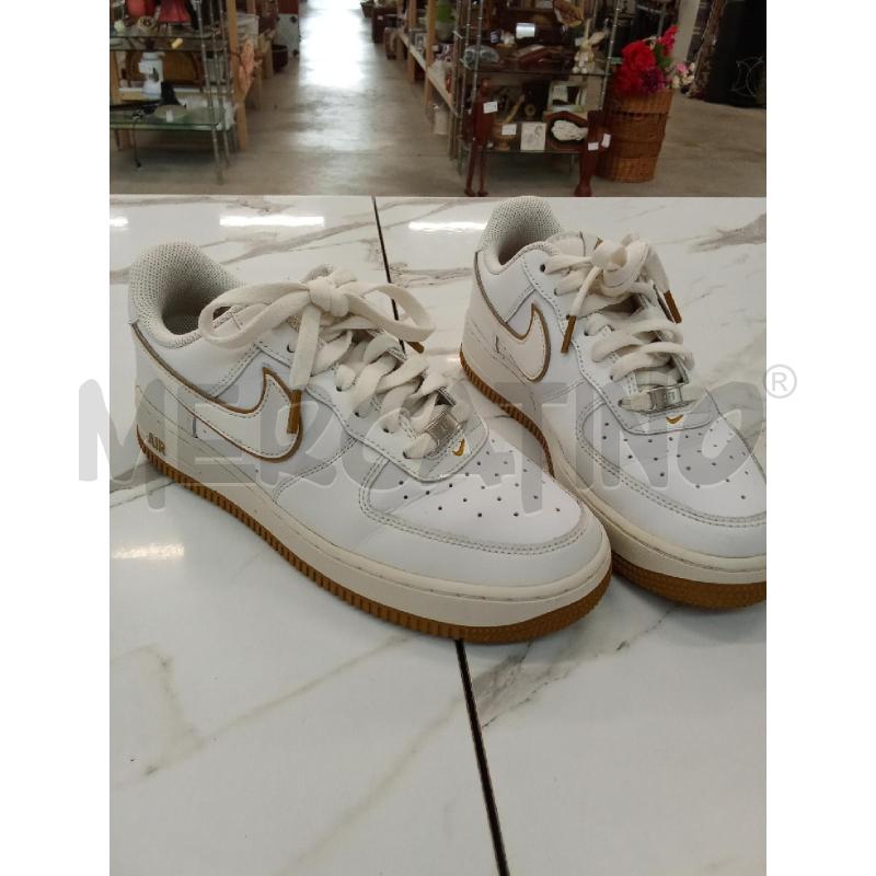SCARPE DONNA NIKE BIANCHE INS CAMMELLO AIR FORCE 1  | Mercatino dell'Usato San giorgio del sannio 1