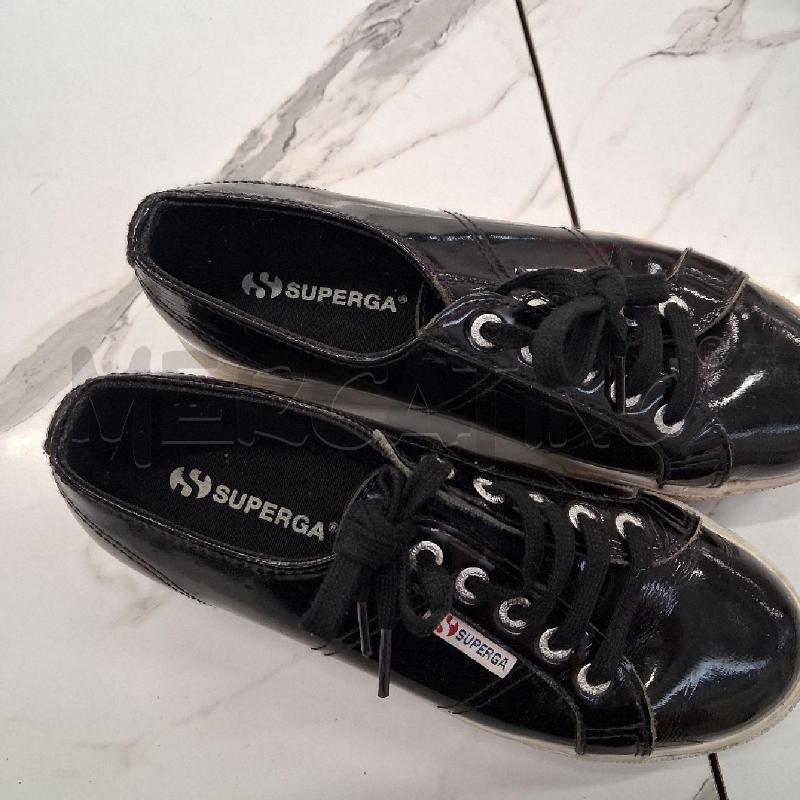 SCARPE DONNA SUPERGA SUOLA ALTA GOMMA NERE LUCIDE  | Mercatino dell'Usato San giorgio del sannio 4