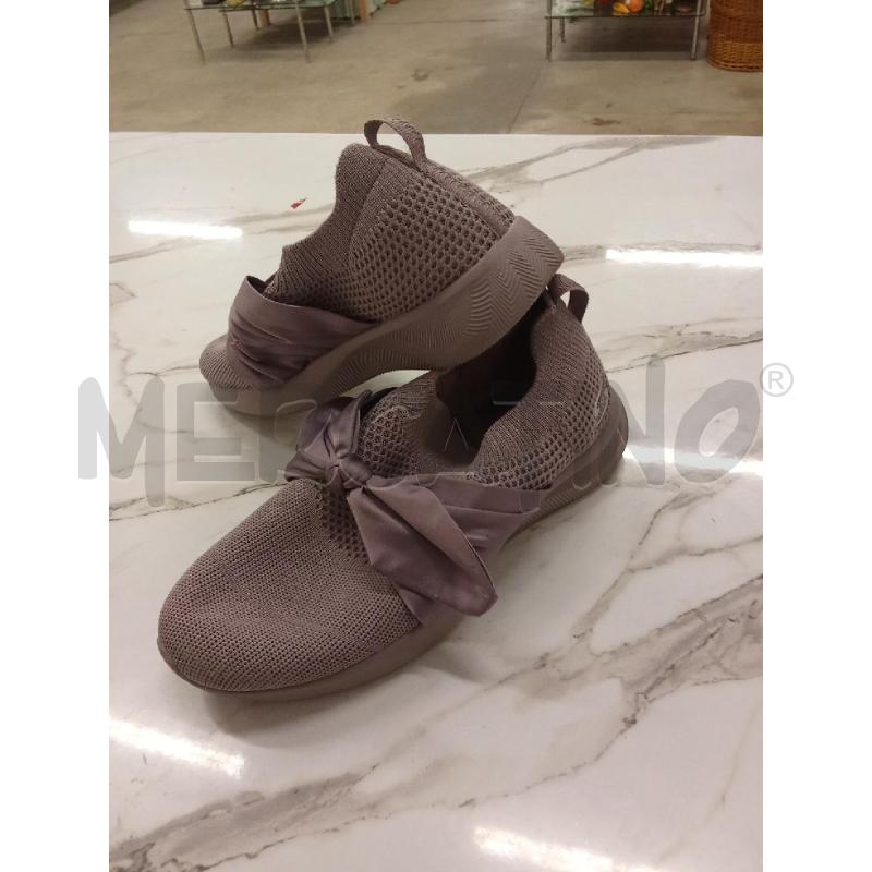 SCARPE DONNA VIOLA MORBIDE CON FIOCCO SKECHERS BOBS  | Mercatino dell'Usato San giorgio del sannio 4