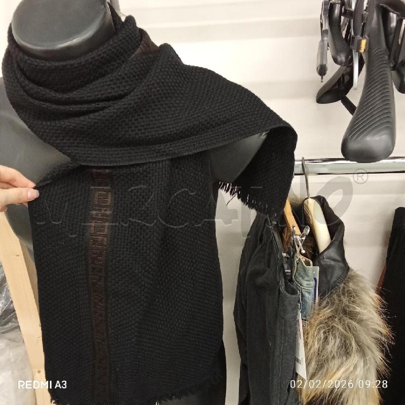 SCIARPA DONNA FENDI NERA LANA E SETA CON BANDA MARRONE FRANGE  | Mercatino dell'Usato San giorgio del sannio 1