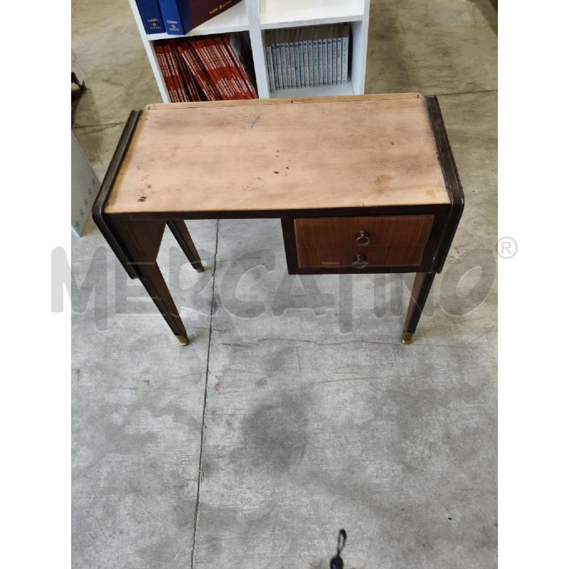 SCRIVANIA LEGNO CON CASSETTINI MANIGLIE ANNI 50 | Mercatino dell'Usato San giorgio del sannio 2