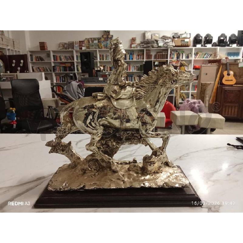 SCULTURA CAVALLO ARGENTATA BASE LEGNO  | Mercatino dell'Usato San giorgio del sannio 2