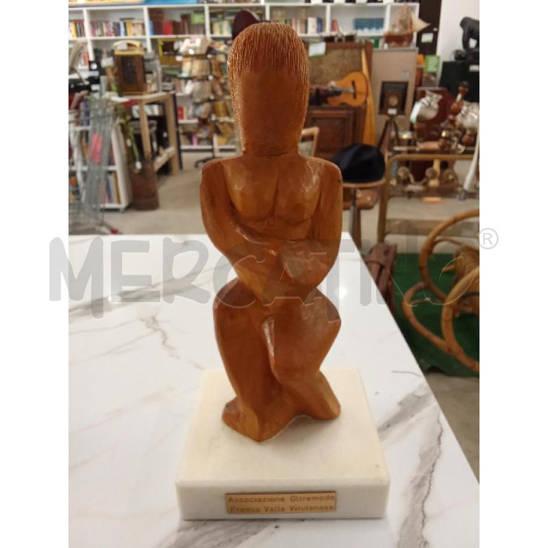 SCULTURA LIGNEA BASE MARMO PREMIO ASS OLREMODO VITULANO | Mercatino dell'Usato San giorgio del sannio 1