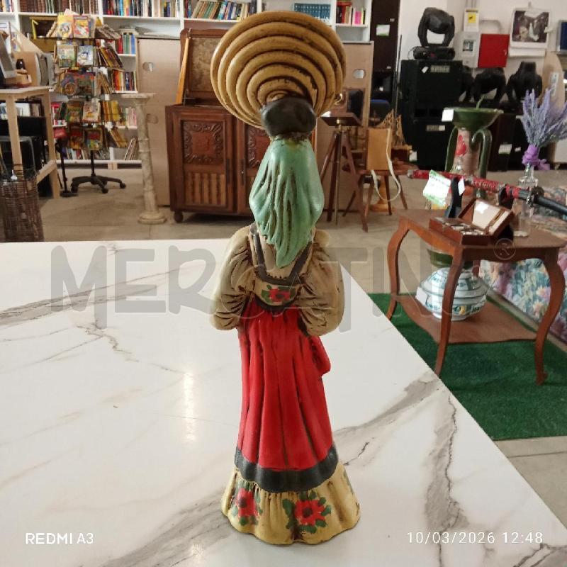 SCULTURA PICCOLA CONTADINA POCELLANA  | Mercatino dell'Usato San giorgio del sannio 2