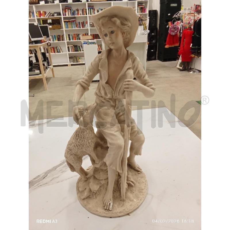 SCULTURA PICCOLA RAGAZZO PEGURARO MARIO  | Mercatino dell'Usato San giorgio del sannio 1