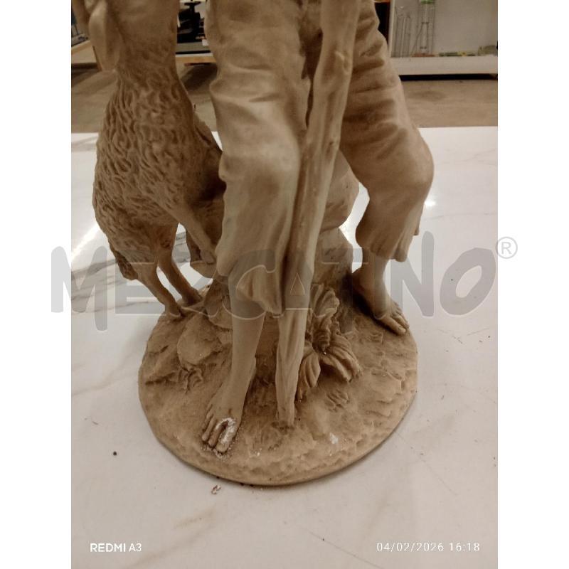 SCULTURA PICCOLA RAGAZZO PEGURARO MARIO  | Mercatino dell'Usato San giorgio del sannio 4