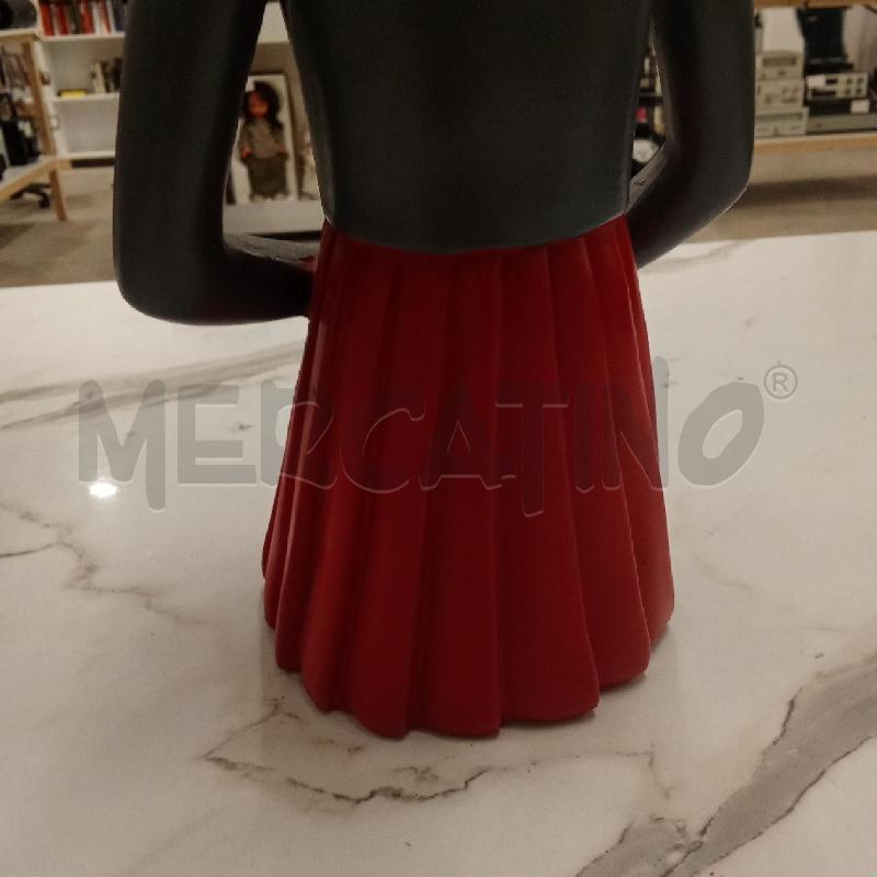 SCULTURA RAGAZZA CERCHIETRTO CONIG PALLOCINO ROSSO RESINA  | Mercatino dell'Usato San giorgio del sannio 4