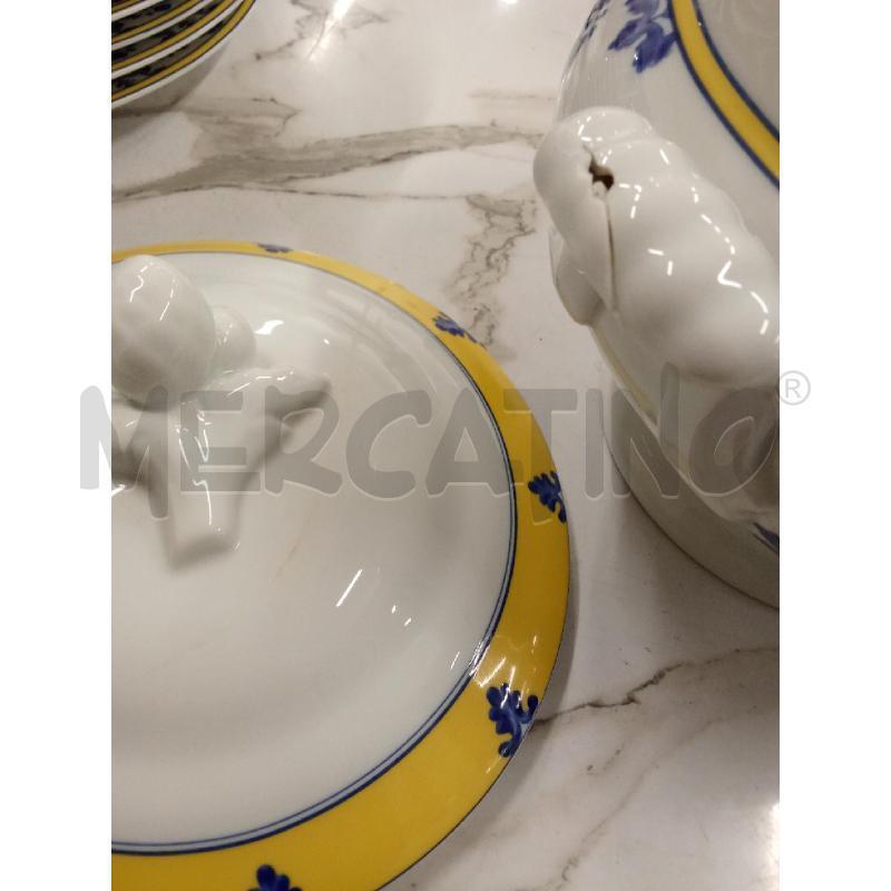 SERVIZIO CASTELO BRANCO 18VA24 +TAZZINE FIORI BLU BORDO GIALLO | Mercatino dell'Usato San giorgio del sannio 4