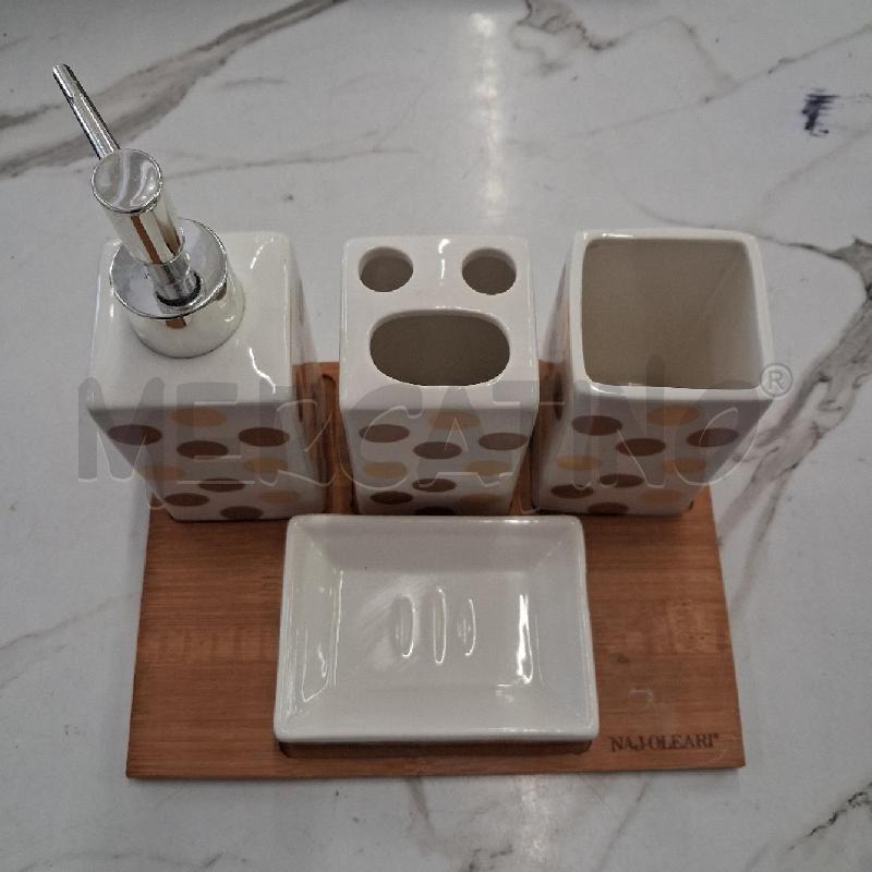SET BAGNO CERAMICA NAJOLEARI BASE LEGNO  | Mercatino dell'Usato San giorgio del sannio 1