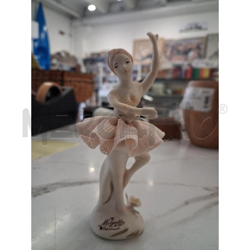 SOPRAMMOBILE BALLERINA MAIELLO  | Mercatino dell'Usato San giorgio del sannio 2