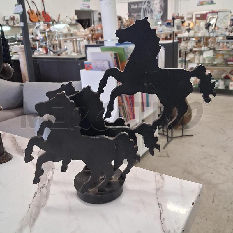 SOPRAMMOBILE CAVALLI FERRO  | Mercatino dell'Usato San giorgio del sannio 1