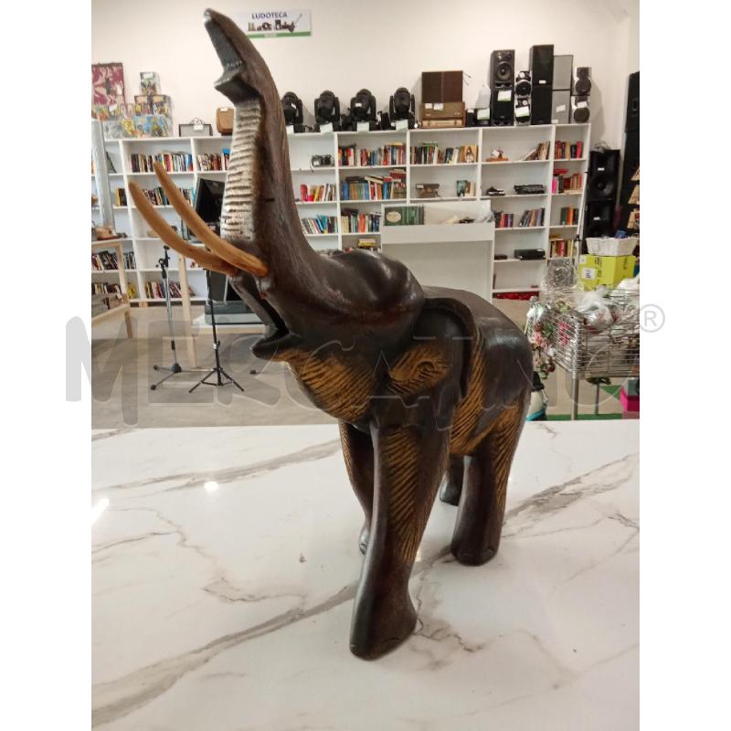 SOPRAMMOBILE ELEFANTE LEGNO CESELLATO | Mercatino dell'Usato San giorgio del sannio 1