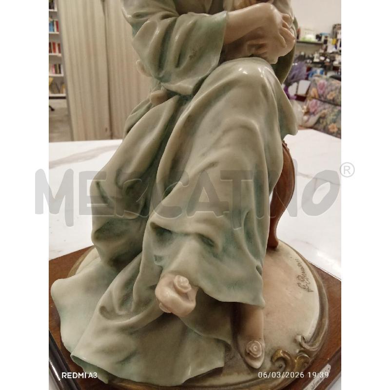 STATUA G ARMANI BASE LEGNO MATERNITÀ | Mercatino dell'Usato San giorgio del sannio 4