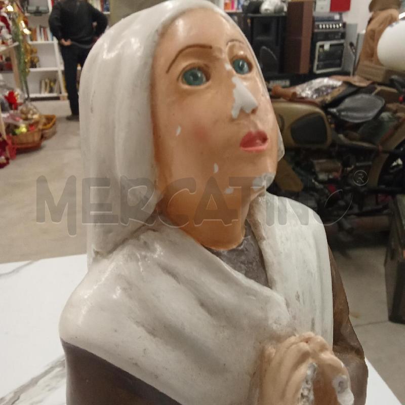 STATUA SUORA CHE PREGA | Mercatino dell'Usato San giorgio del sannio 3