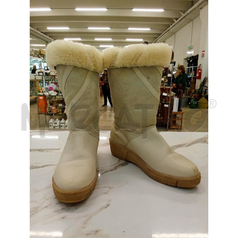 STIVALI DONNA CLARKSBEIGE DET.GRIGIO INT.PELLICCETTA | Mercatino dell'Usato San giorgio del sannio 1